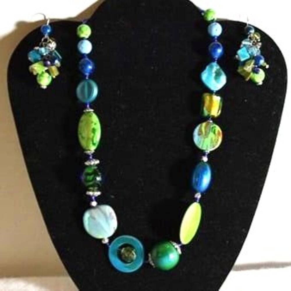Retro Chic Blue/Green Acrylic Stone/Bead Necklace & Matching Fish Hook Earrings